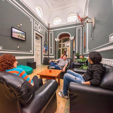 Hostel Alvear Кордова Екстер'єр фото